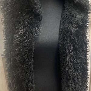 Preloved: fluffy vest mid-length